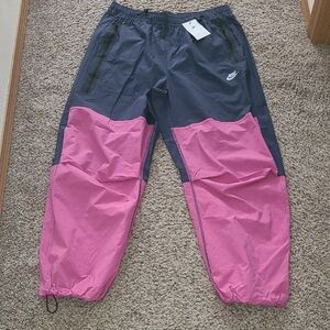 Nike Tech Overized Woven Pants